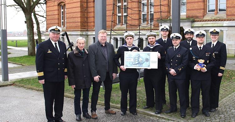Spendenübergabe Gorch Fock